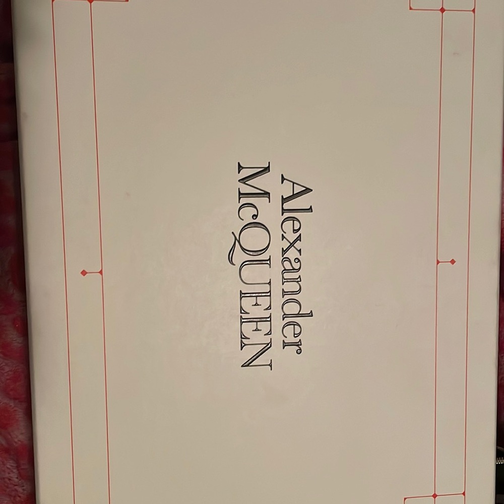 Alexander MeQueen size 35 like brand new 2 pair of shoe strings comes with it